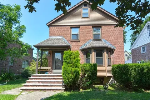 31 Essex St, Medford, MA 02155
