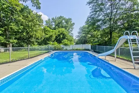 85 Quartus St, Chicopee, MA 01013 photo 36