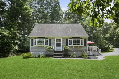 2 Henry Dr, Hudson, NH 03051