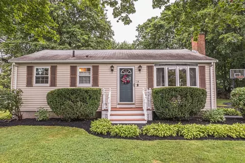 14 Ellington Rd, Tewksbury, MA 01876