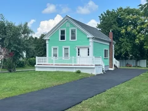 107 Ingell St, Taunton, MA 02780
