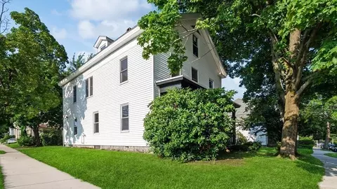 24 Hampden St, Worcester, MA 01609 photo 31