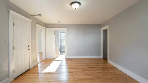 24 Hampden St, Worcester, MA 01609 photo 8