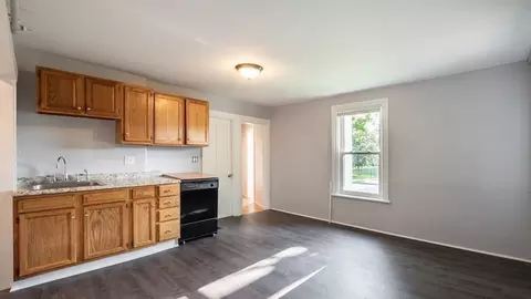 24 Hampden St, Worcester, MA 01609 photo 17