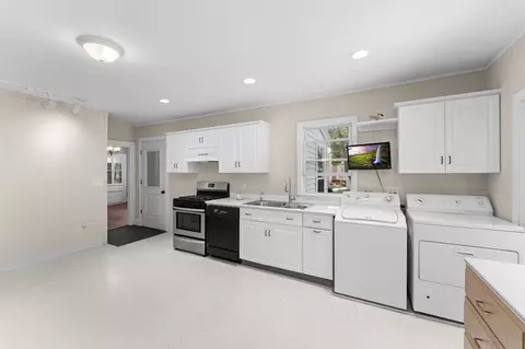 67 Barrows St, Dedham, MA 02026 photo 6