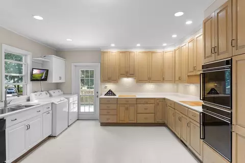 67 Barrows St, Dedham, MA 02026 photo 5