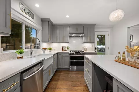 365 Franklin St, Reading, MA 01867 photo 4