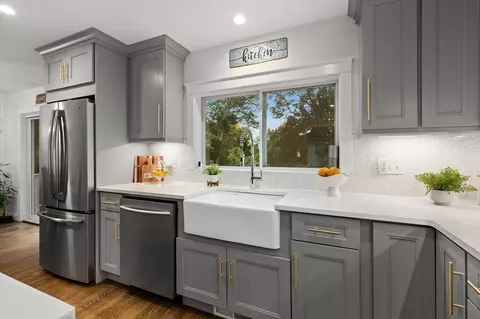 365 Franklin St, Reading, MA 01867 photo 5