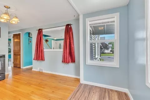 84 Derryfield Ave, Springfield, MA 01118 photo 13