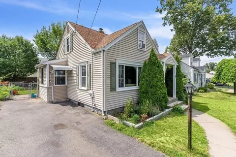 84 Derryfield Ave, Springfield, MA 01118 photo 4