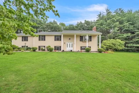 4 Stony Hill Rd, Hampden, MA 01036