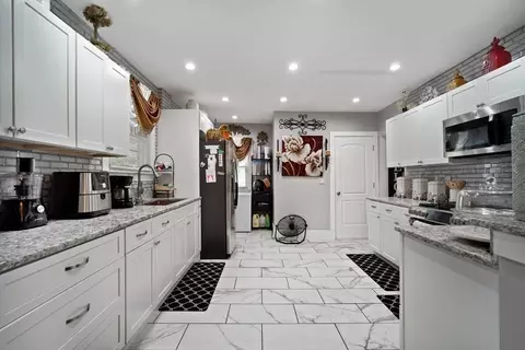 477 Wilbraham Rd, Springfield, MA 01109 photo 8