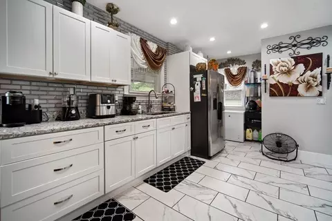 477 Wilbraham Rd, Springfield, MA 01109 photo 7