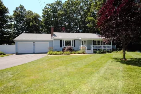 23 Mitchell St, Leominster, MA 01453