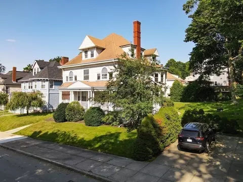 739 Rock St, Fall River, MA 02720 photo 2