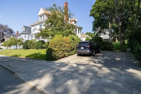 739 Rock St, Fall River, MA 02720 photo 11