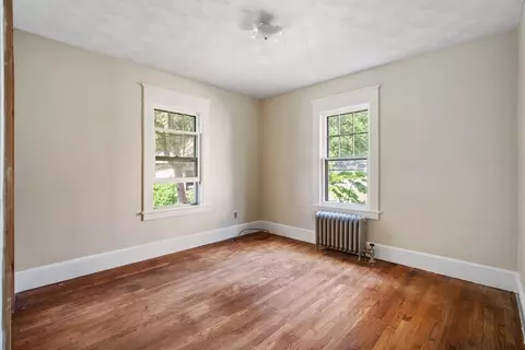 24-26 Wayne St, Springfield, MA 01118 photo 13