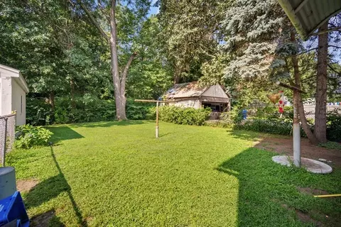 24-26 Wayne St, Springfield, MA 01118 photo 4