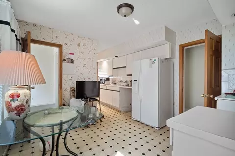 24-26 Wayne St, Springfield, MA 01118 photo 12