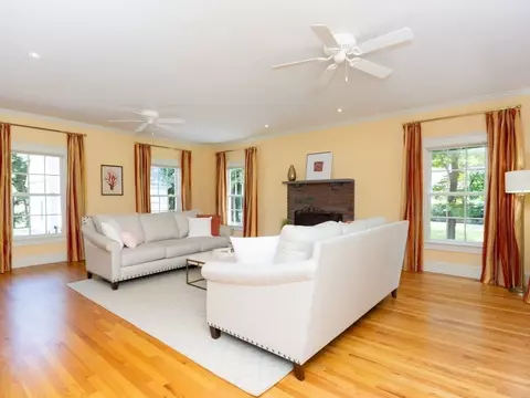 5 Everett St, Walpole, MA 02032 photo 7