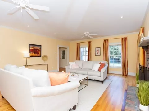 5 Everett St, Walpole, MA 02032 photo 10