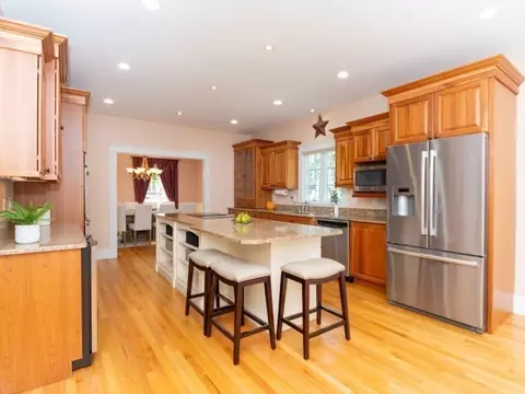 5 Everett St, Walpole, MA 02032 photo 16