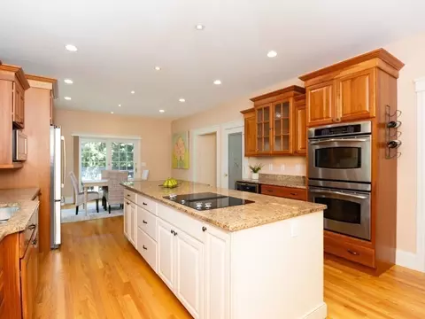 5 Everett St, Walpole, MA 02032 photo 17