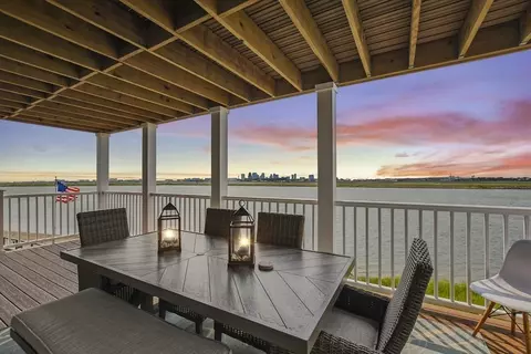 191 Court Rd #2, Winthrop, MA 02152