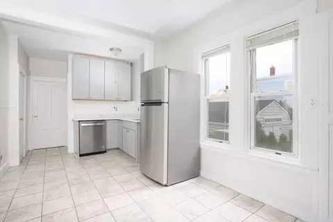 92 Lynn St, Everett, MA 02149 photo 3