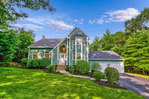 14 Belmont Ln, North Reading, MA 01864