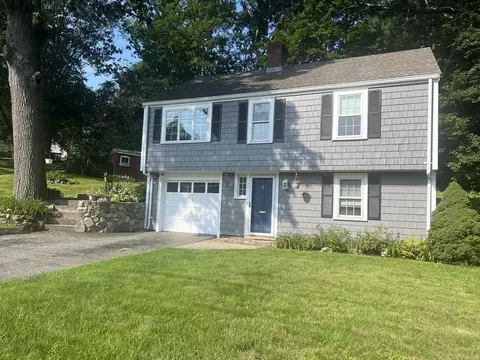 39 Myrtle Ave, Wakefield, MA 01880