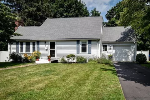 54 Richwood St, Framingham, MA 01701
