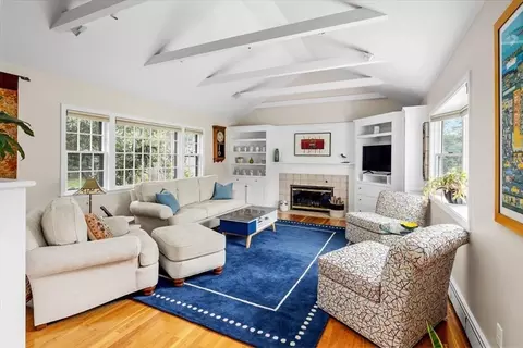 14 Winthrop Rd, Hingham, MA 02043 photo 3