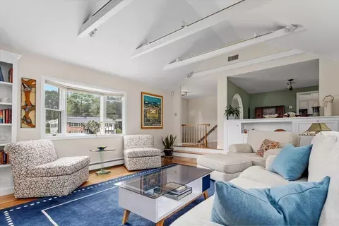 14 Winthrop Rd, Hingham, MA 02043 photo 4