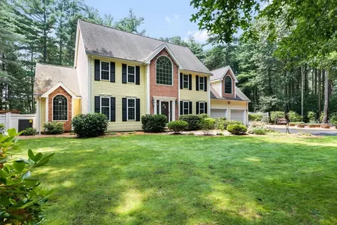 100 Lake St, Bellingham, MA 02019