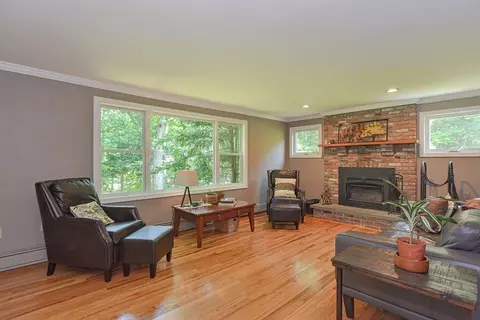 44 W River St, Upton, MA 01568 photo 10