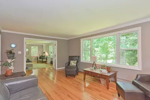 44 W River St, Upton, MA 01568 photo 11