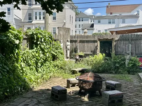 290 County St, Fall River, MA 02723 photo 4