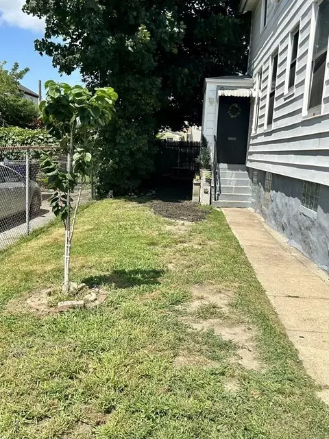 290 County St, Fall River, MA 02723 photo 5