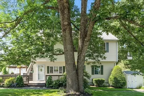 14 Drew St, Newburyport, MA 01950