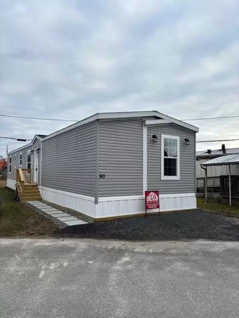 557 SW Cutoff #90, Auburn, MA 01501