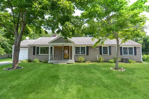 10 Elton Rd, Yarmouth, MA 02673