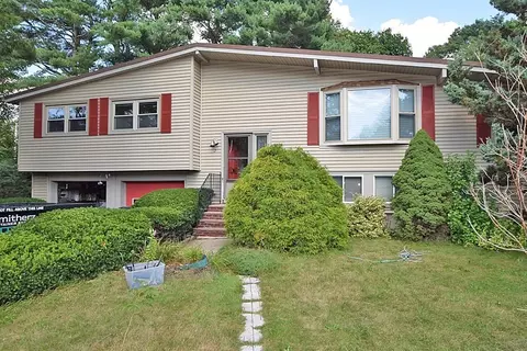 2 Jeanne Rd, Randolph, MA 02368