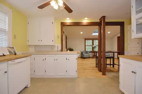 11 Newcomb Rd, Stoneham, MA 02180 photo 15