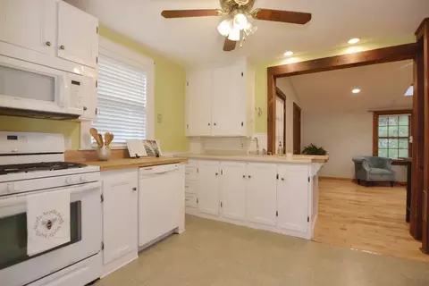 11 Newcomb Rd, Stoneham, MA 02180 photo 14