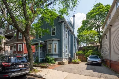 15 Chandler St #15, Somerville, MA 02144