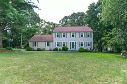 20 Lockewood Dr, Franklin, MA 02038