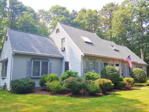 9 Rainbow Dr, Barnstable, MA 02632 photo 2