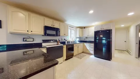9 Rainbow Dr, Barnstable, MA 02632 photo 11
