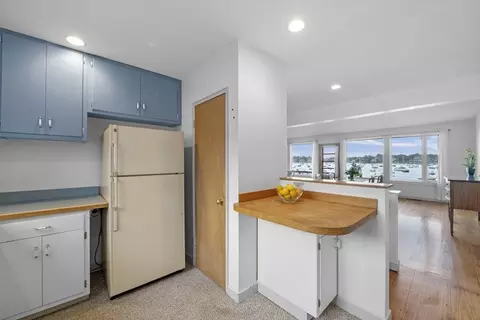 7 Mariners Ln, Marblehead, MA 01945 photo 9